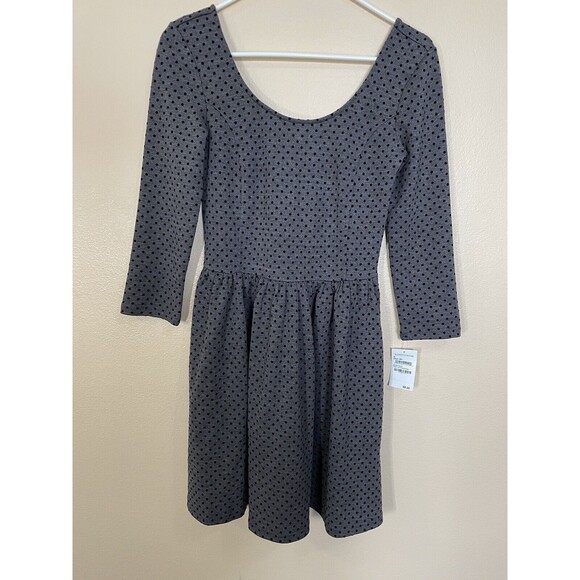 Frenchi Dresses & Skirts - Frenchi Polka Dot Grey 3/4 Sleeve Dress Size Medium BNWT